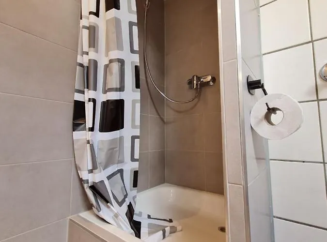 Chagall - Helles Und Gemuetliches In Uninaehe