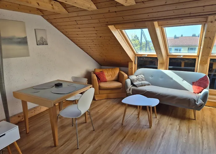 Chagall - Helles Und Gemuetliches In Uninaehe